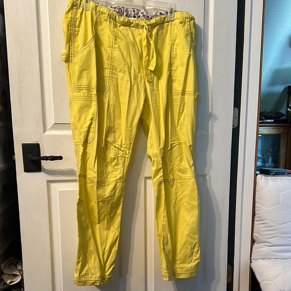 Koi scrub pant yellow 2X